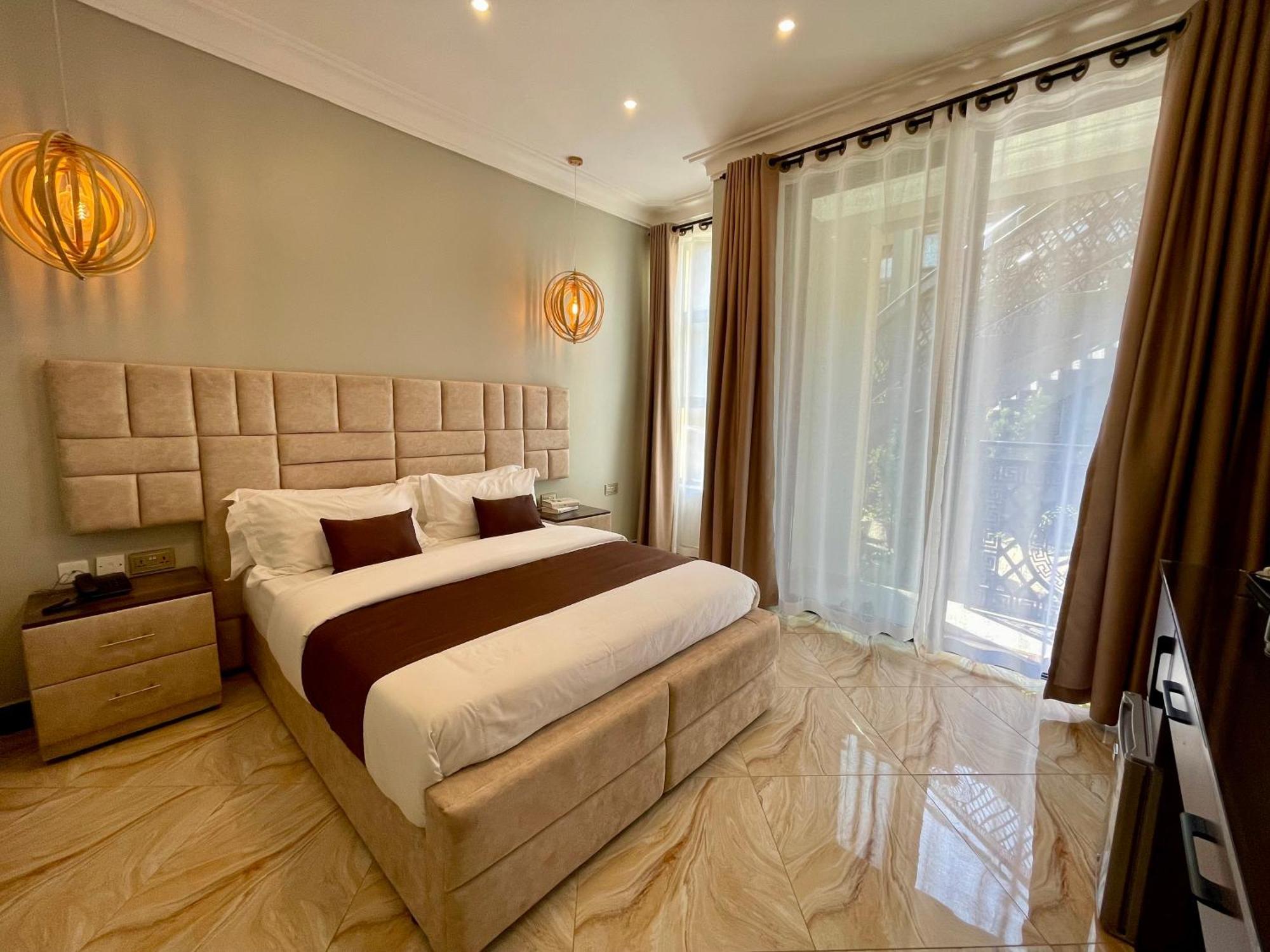 The Nook Boutique Bed & Breakfast Kampala Bagian luar foto